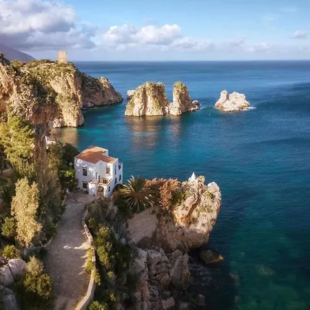 Holiday home Casa Gli Oleandri