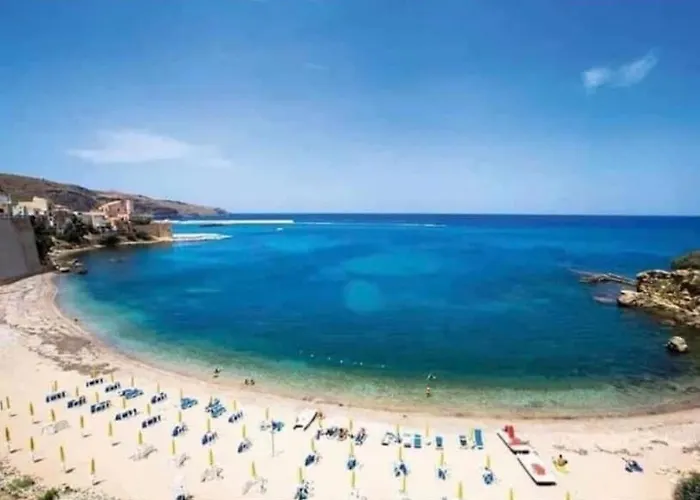 Casa Gli Oleandri 度假居 卡斯泰拉马莱