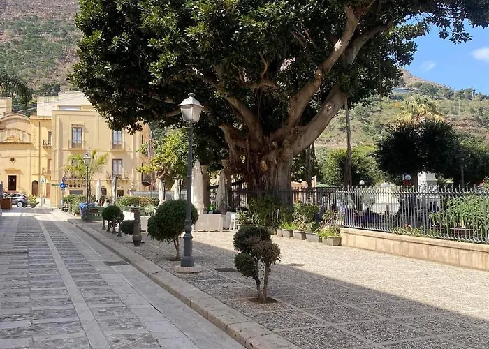 Casa Gli Oleandri 卡斯泰拉马莱